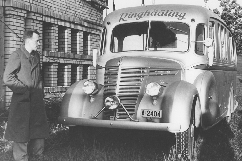 Esimene reportaažibuss